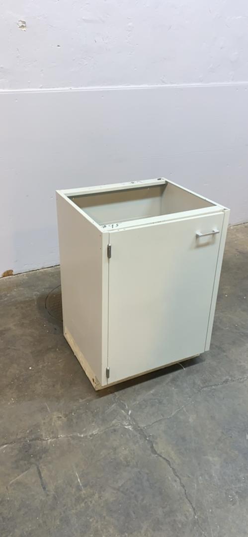 2' St Charles 1 Door Casework(S6LLST8264)