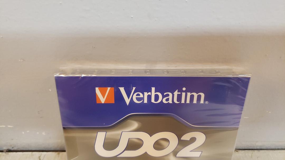 1 Lot of 28 NEW Verbatim UDO2 60GB WRITE ONCE LTO Tape Library Drive (S6LLST11175)
