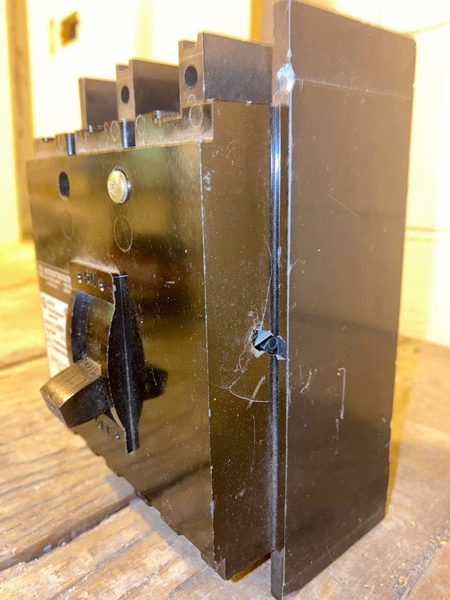 225A Square D Circuit Breaker Q2M32255700 L4866(S6LLST1310)