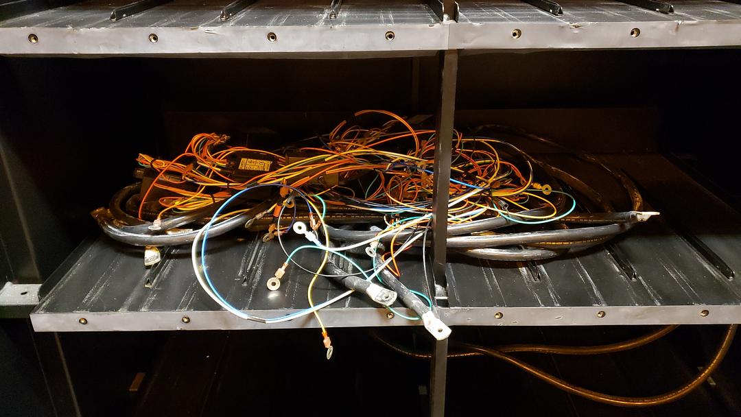 600A C&C POWER UPS BATTERY CABINET UBC75(S6LLST10808)