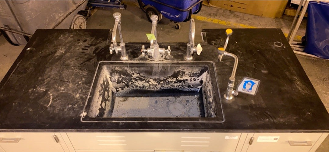 68"x33"x36" Lab Sink w/ Casework Faucets Eyewash(S6LLST2724)
