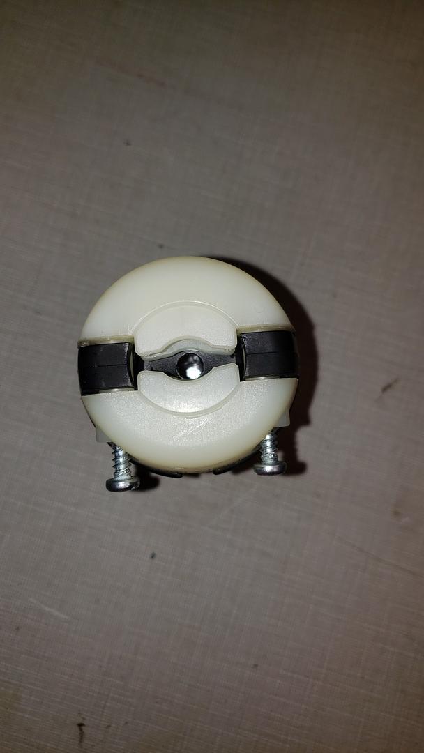 Lot of 3 HUBBELL HBL3335C TWIST-LOCK FLANGED RECEPTACLE 125/250V 30A 3P 3W 3335C(S6LLST8952)