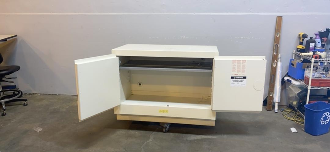 42" Justrite Flammable Cabinet(S6LLST5057)
