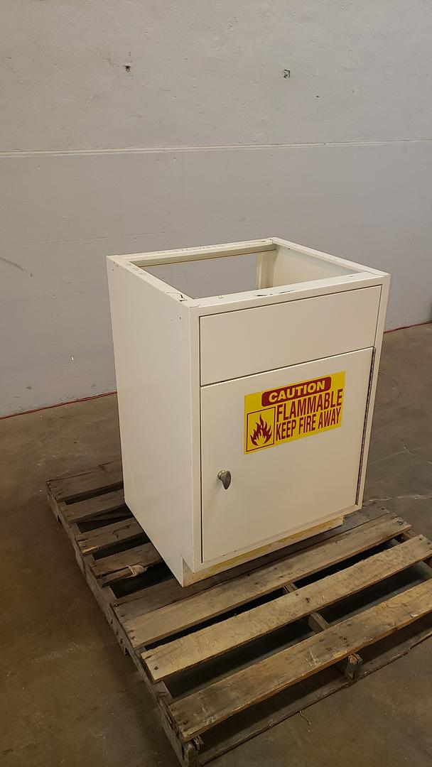 2' Flammable 12 Gallon Cabinet(S6LLST11568)