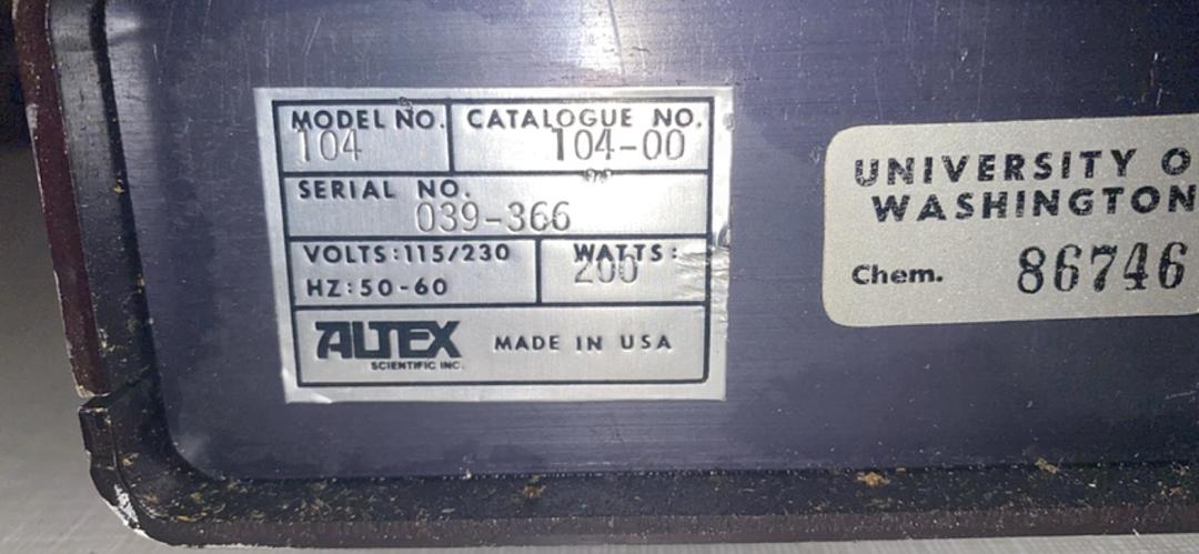 Altex Model 104 High performance liquid chromatography