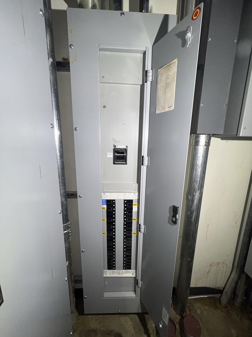 PRL2 225A 480/208V Panelboard W/ Main 42 Circuit Neut. 400A (S6LLST13230)
