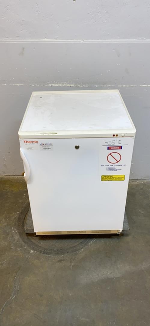 Thermo Scientific Undercounter Refrigerator 3753 Tested(S6LLST6174)