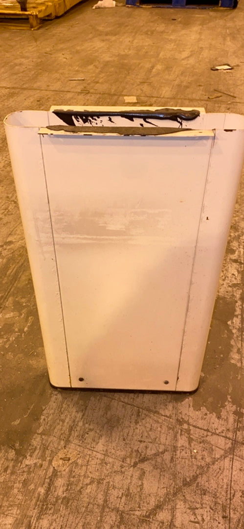 10x4x18" White Metal Reagent Posts Casework Shelving Pedestals(S6LLST2889)
