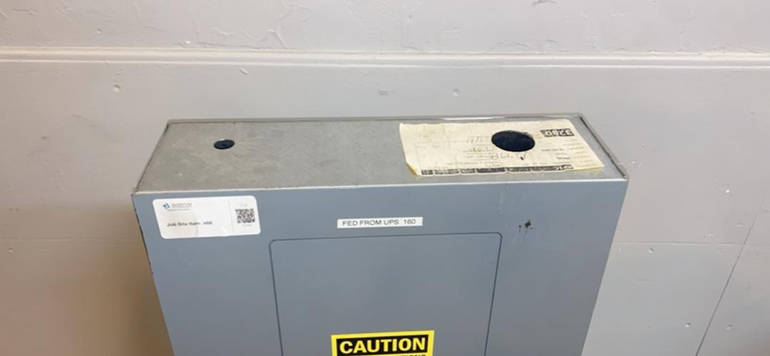 100A Square D 208/120v Breaker Panelboard Loaded w/ Main(S6LLST5181)