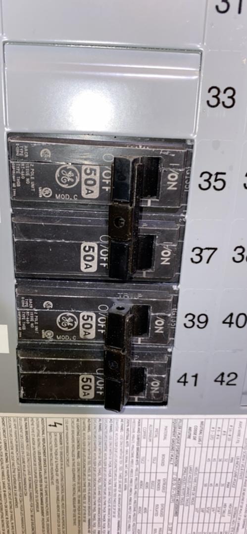 225A GE Panelboard w/ Main 208/120 Loaded(S6LLST4091)