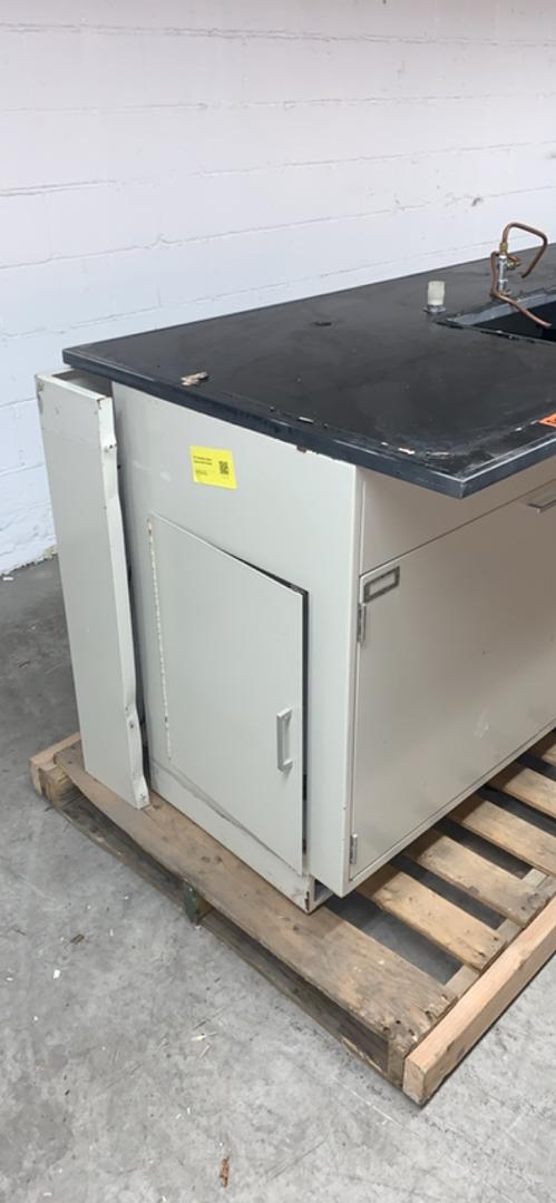 6' Lab Casework Bench Hamilton w/ Sink Top, No Fixtures(S6LLST7082)