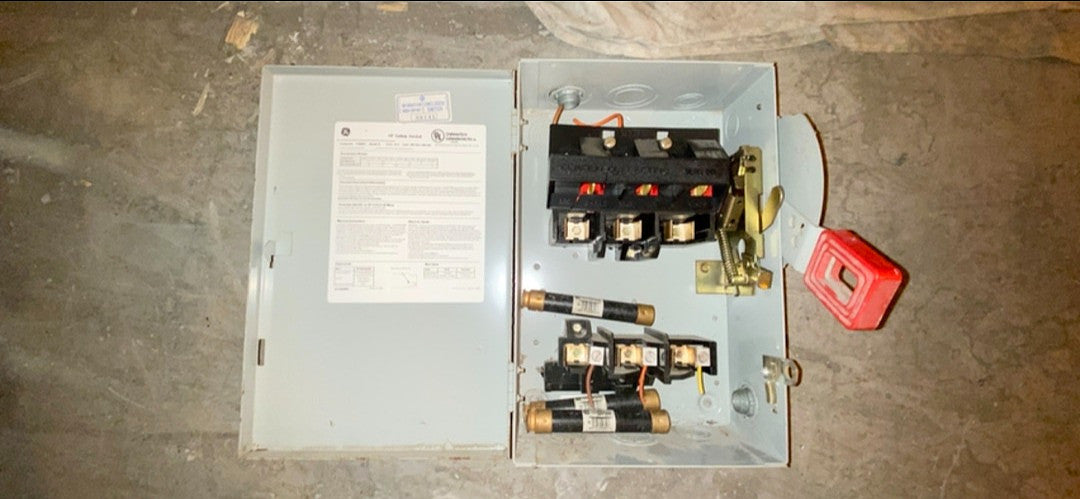 GE Heavy Duty Safety Switch 30A 600VAC TH3361(S6LLST3075)