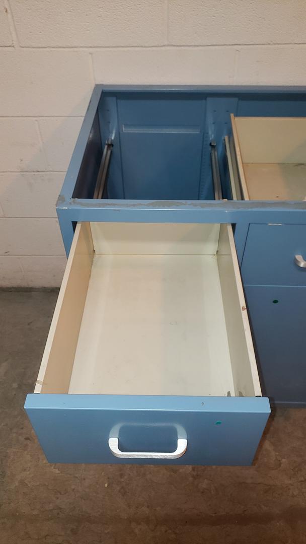 29" 2 Door 2 Drawer Lab Design(S6LLST10045)