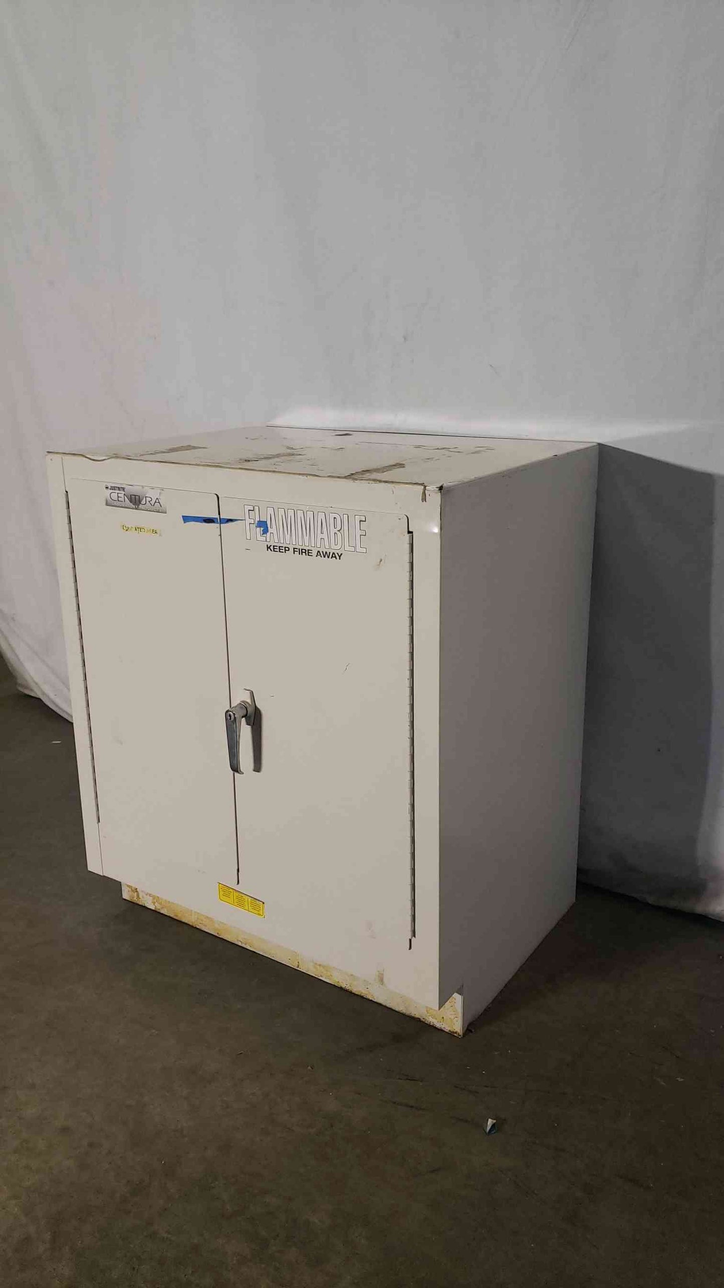 30x22x35 Just Rite Flammable Cabinet(100162)