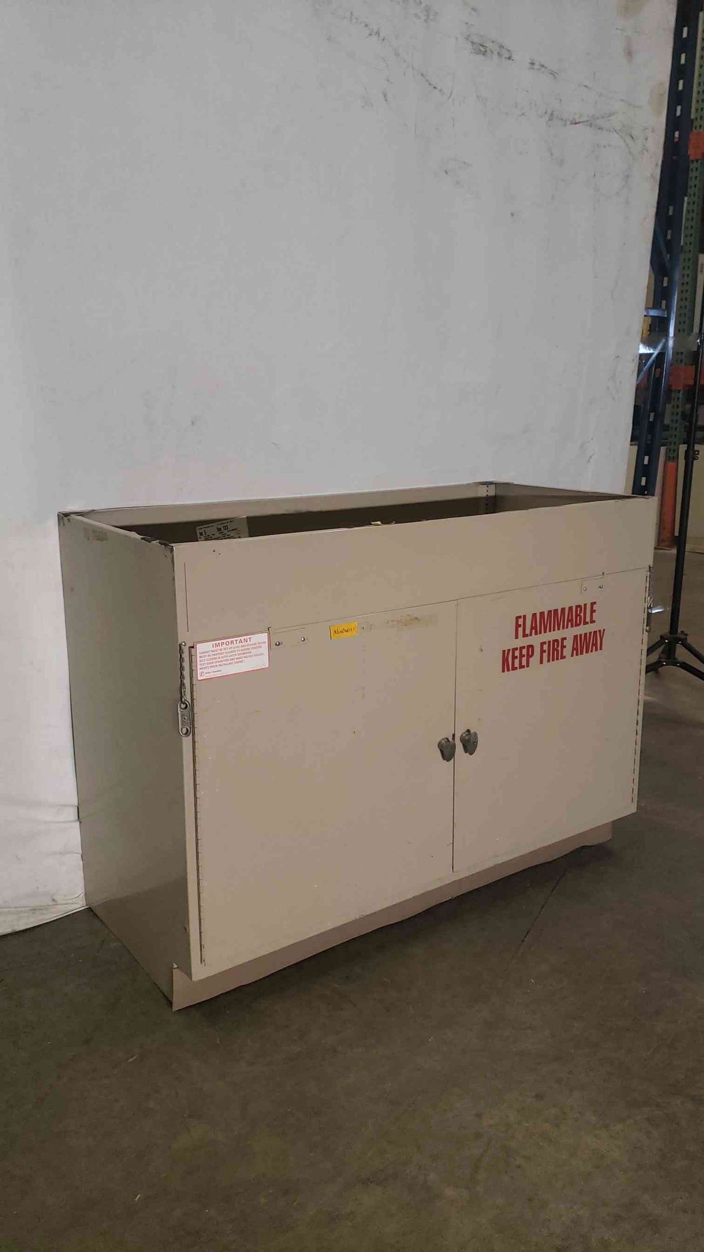 48x22x35 Flammable Cabinet(100151)