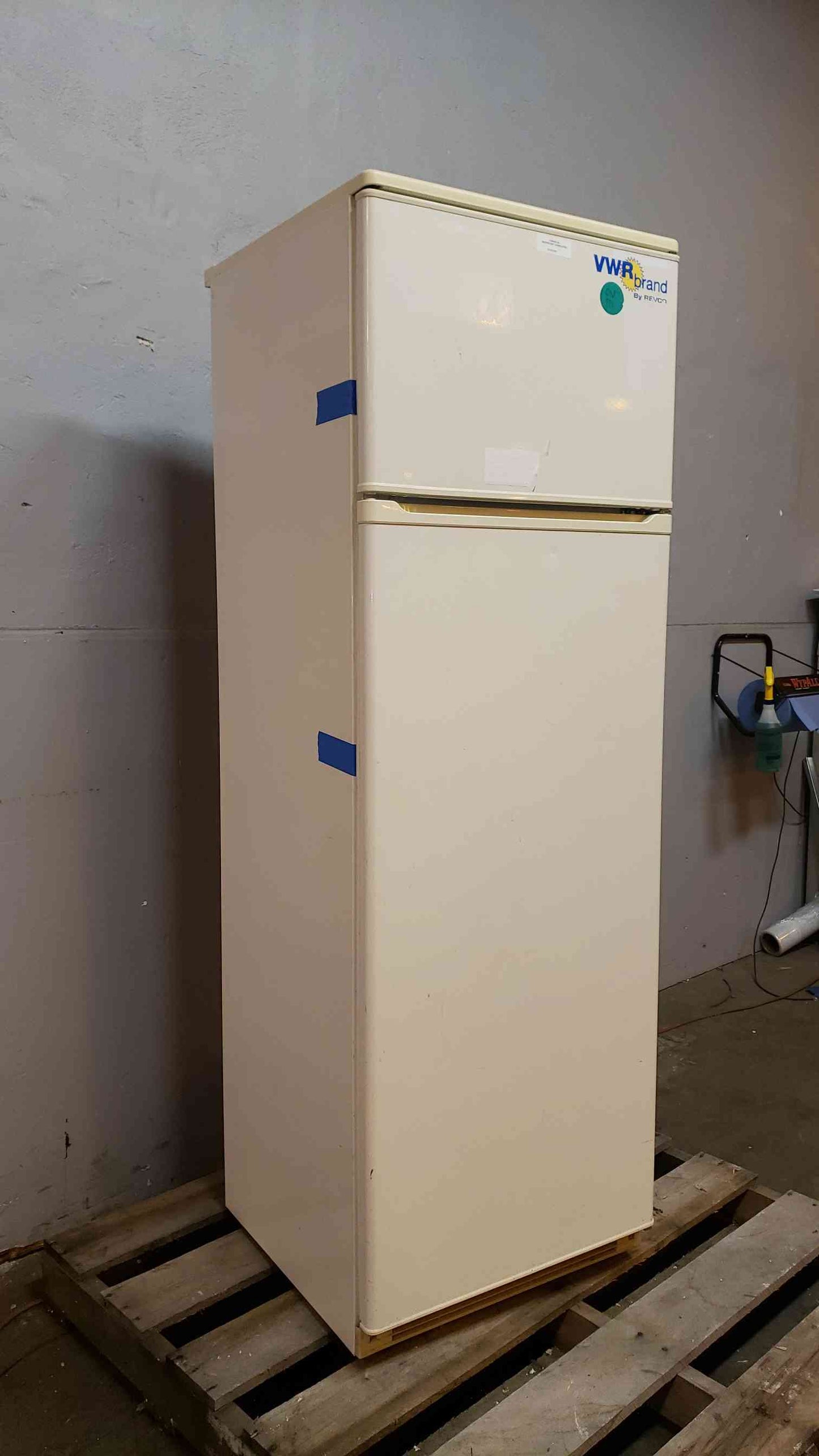 TESTED VWR Commercial Freezer / Refrigerator R415GA14 (1936AA)(1936AA)