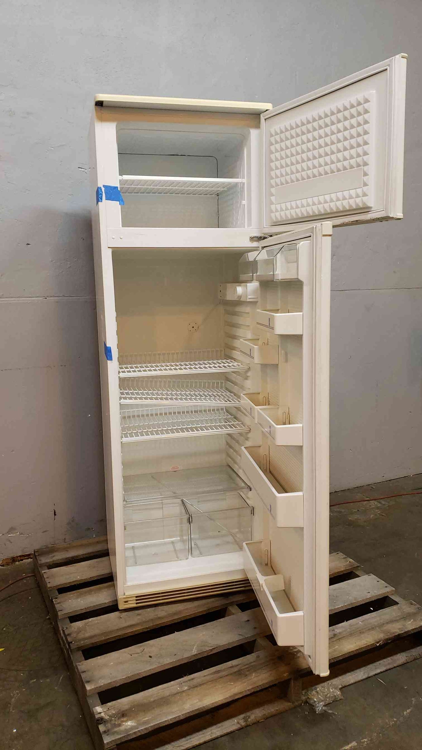 TESTED VWR Commercial Freezer / Refrigerator R415GA14 (1936AA)(1936AA)