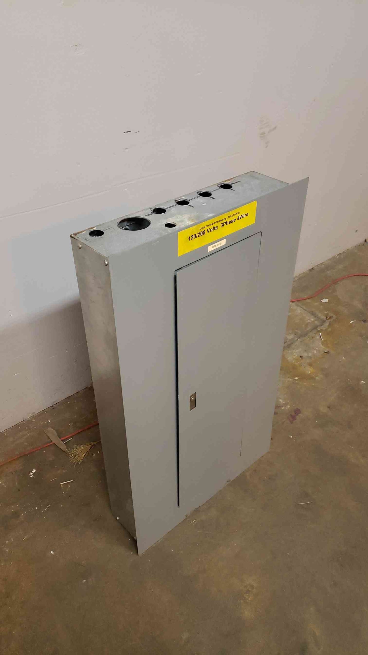 225A NQOD Square D MHC35F Breaker Panel Board 120/208/240V(100298)