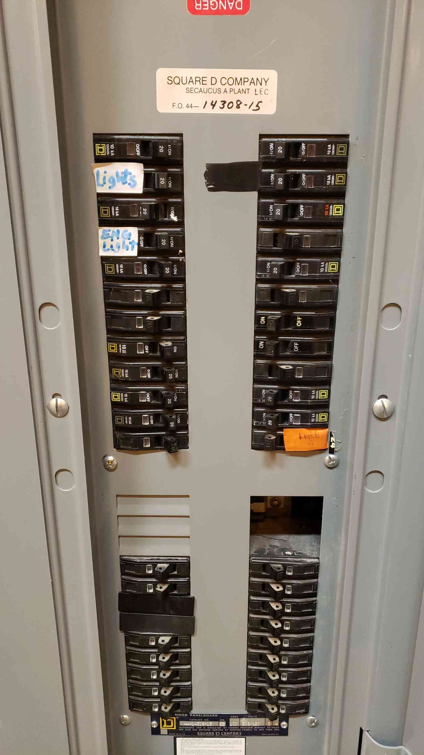 100A E2 NQOD Square D Panel Board 120/208v MHC38S LOADED(100290)