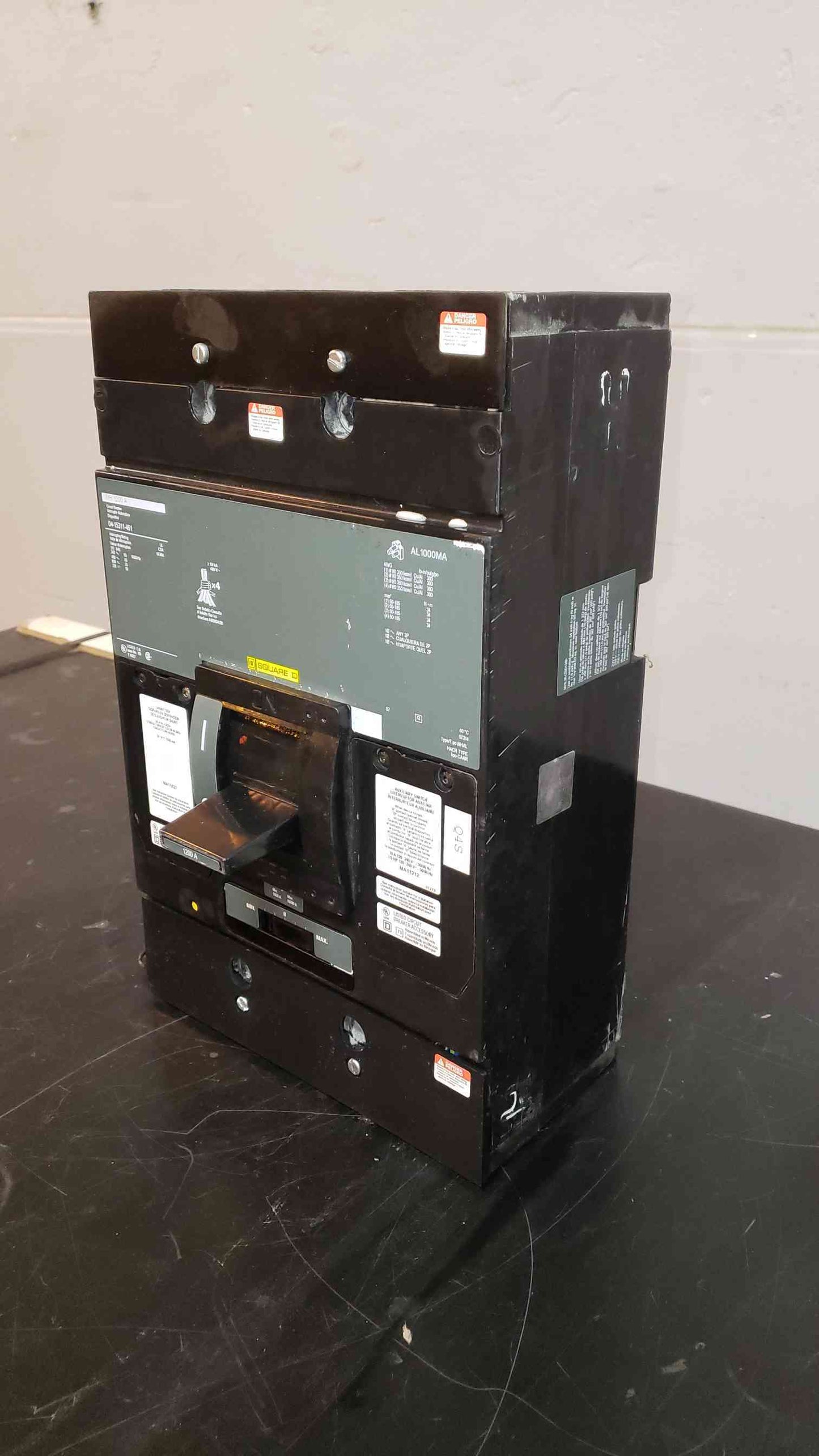 Square D 1200A Circuit Breaker MH 1200 A 0415311461(1446AA)