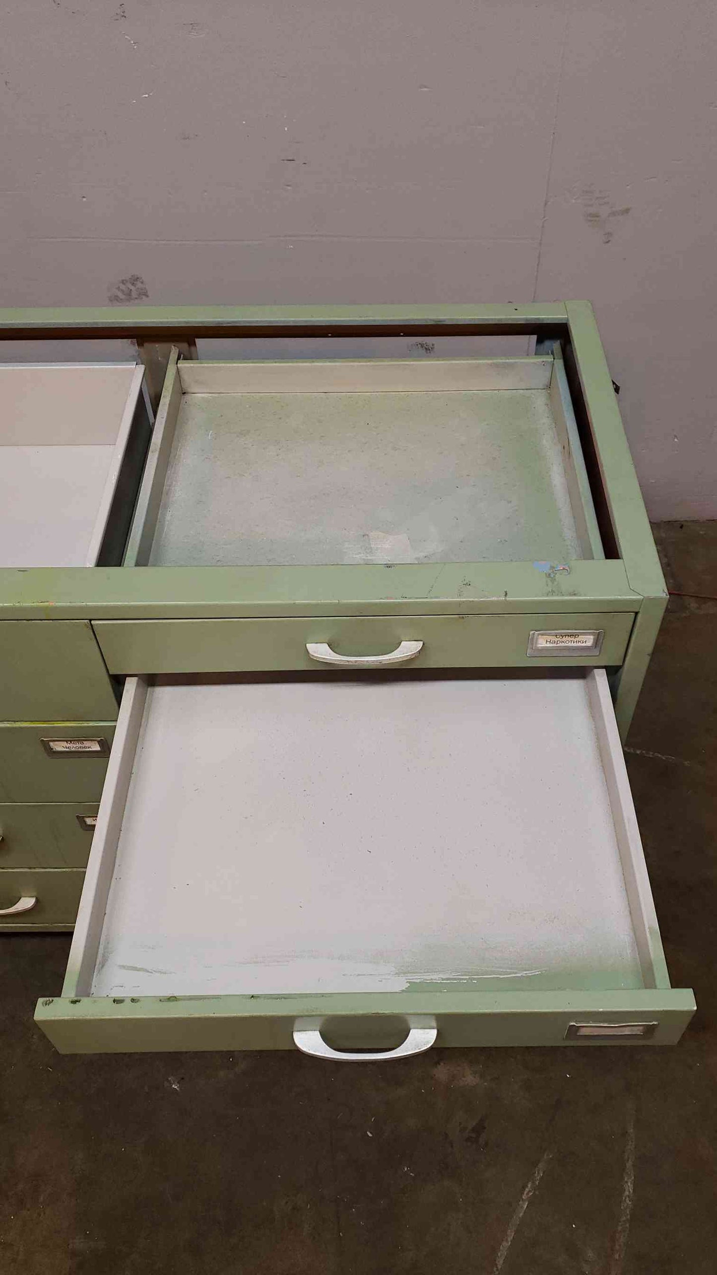 4' Green Kewaunee Casework W/6 Drawers 1 Door(101005)