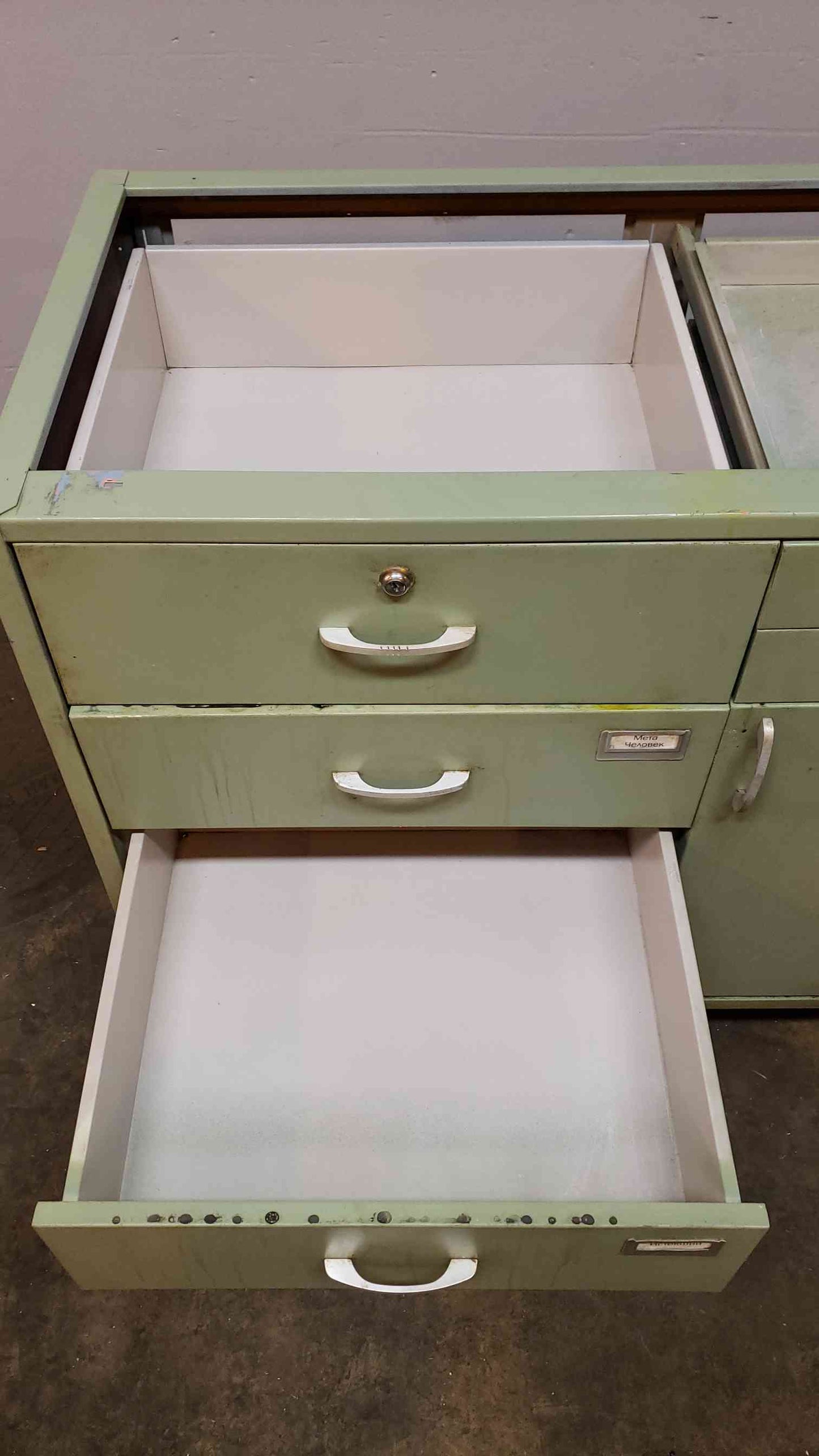4' Green Kewaunee Casework W/6 Drawers 1 Door(101005)