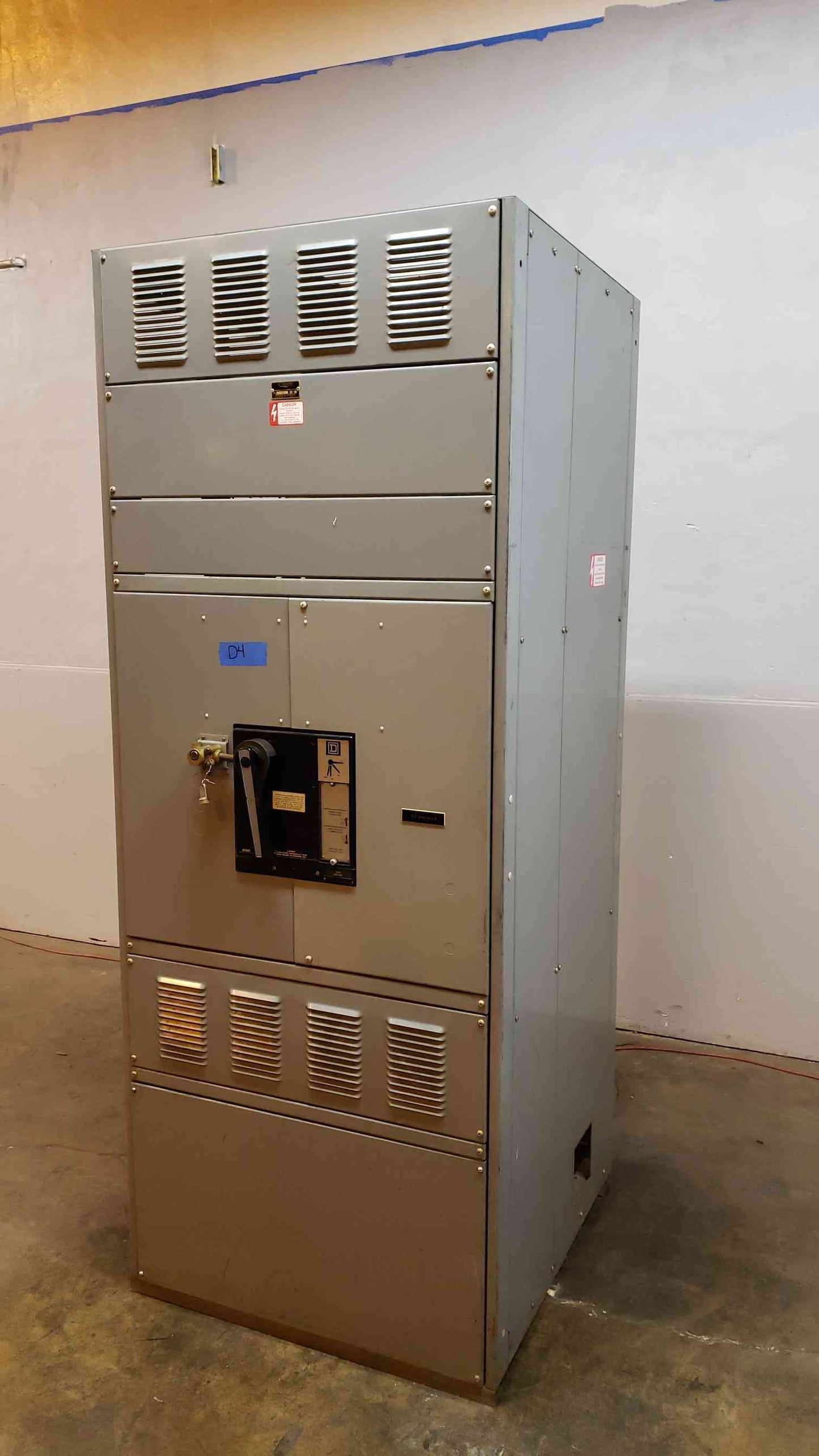 2000A PE-20 Square D 120/208v Switchgear I-Line Shut Off Disconnect D4(100244BDL)