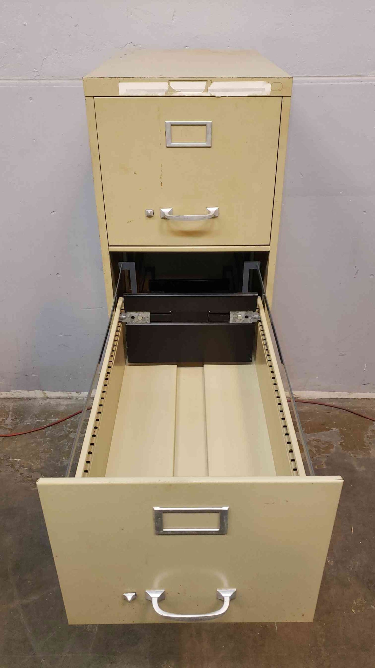 *Pickup Only* Tan 4 Drawer Filling Cabinet (1167AA)(1167AA)