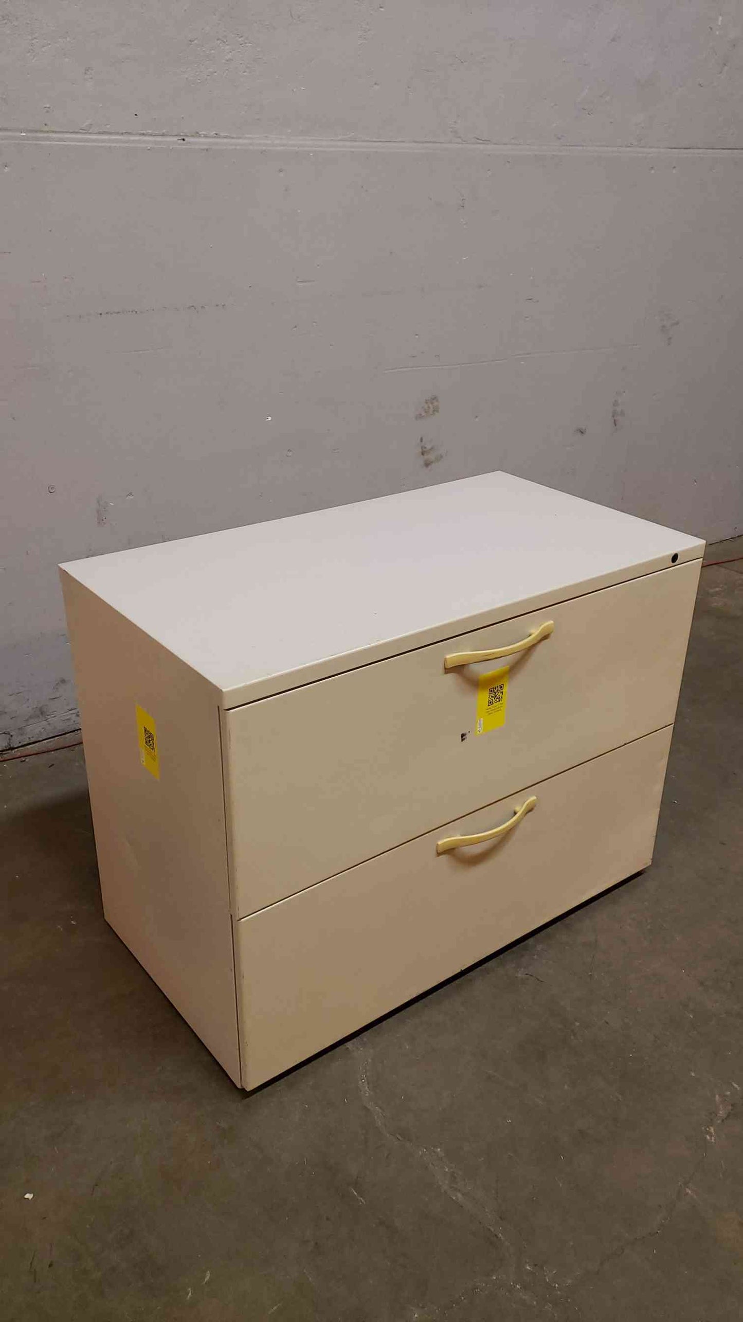 *Pickup Only* Gray 3' Two Tier Filing Cabinet (SKU: 1474AA)(1474AA)