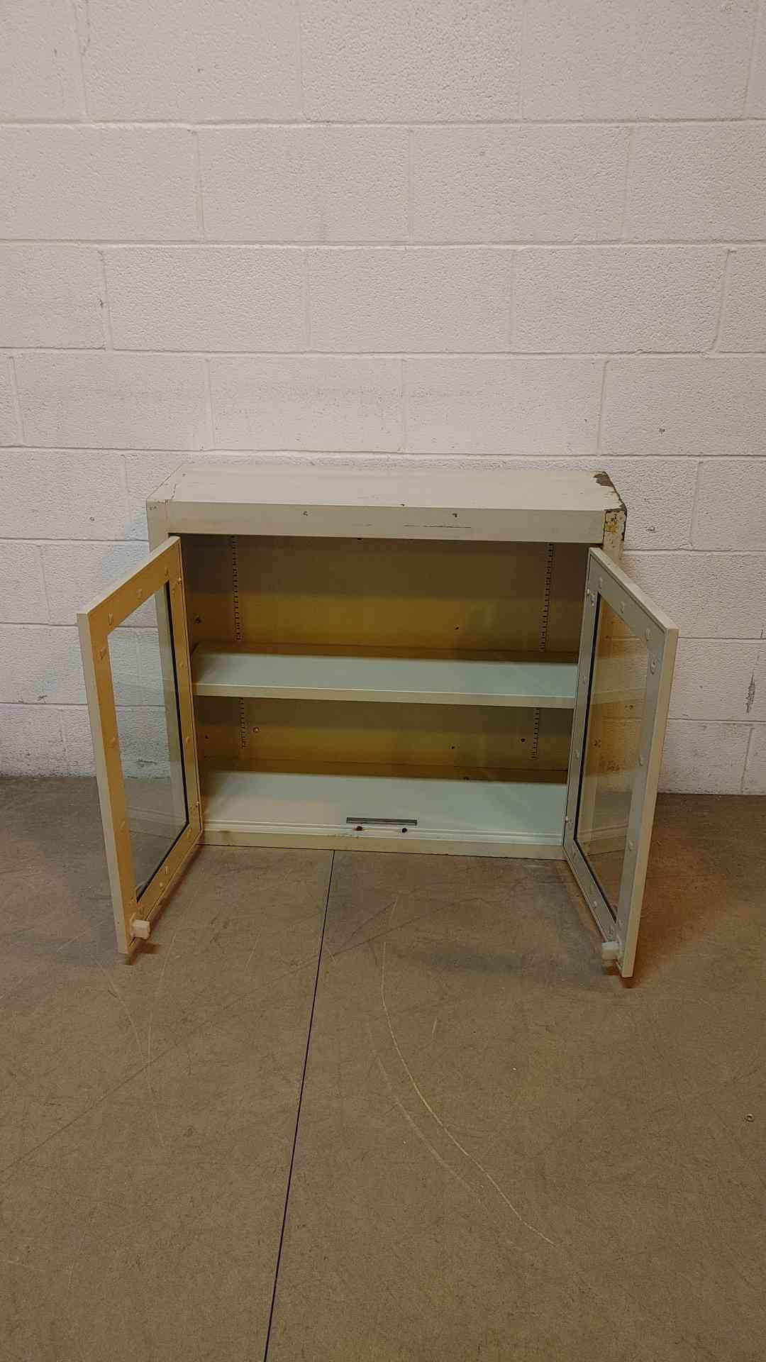 35" Overhead Duralab Cabinet (Q16618)(Q16618)