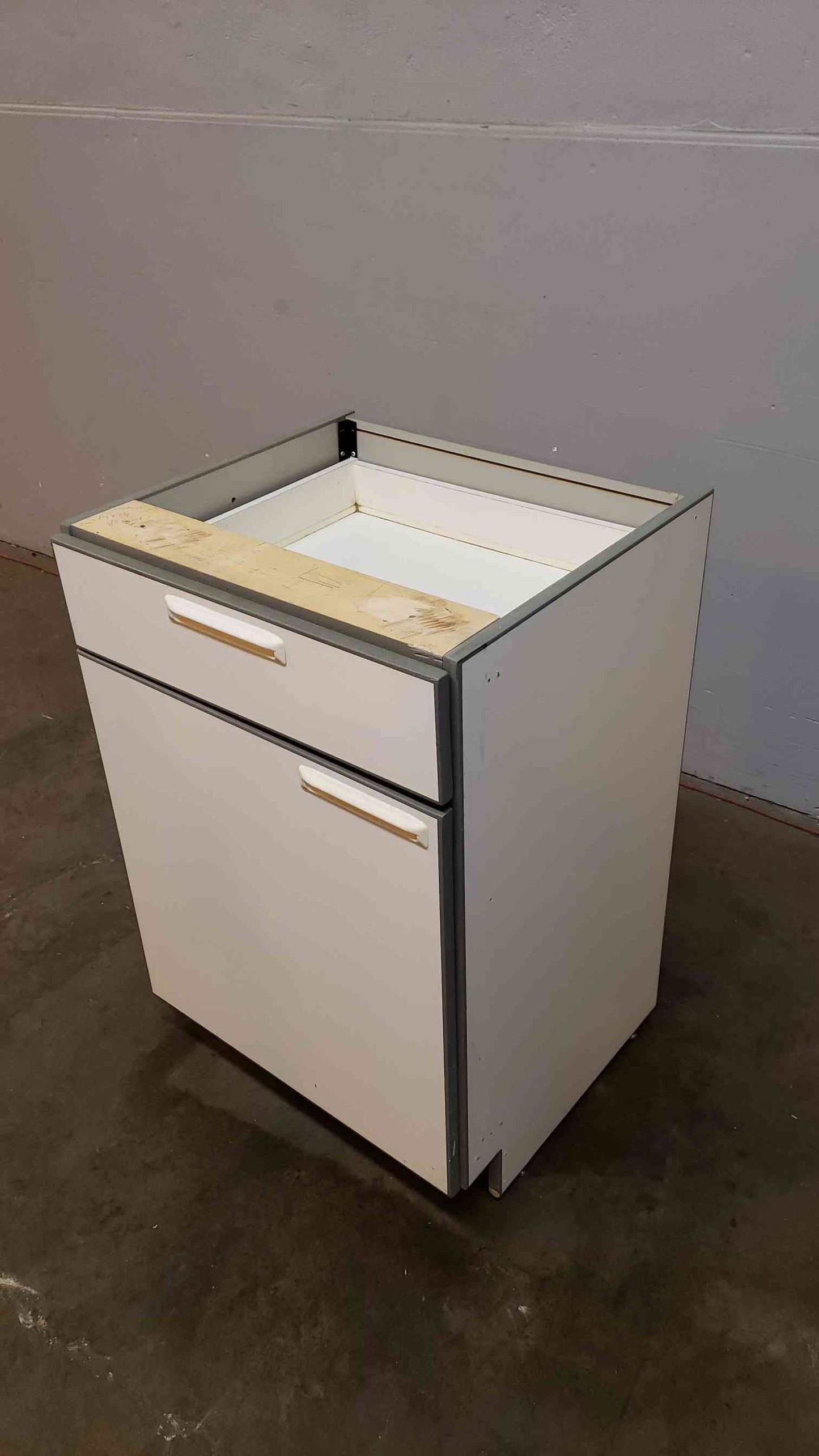 2' Recessed Wooden Casework W/ 1 Drawer 1 Door(Q16669)