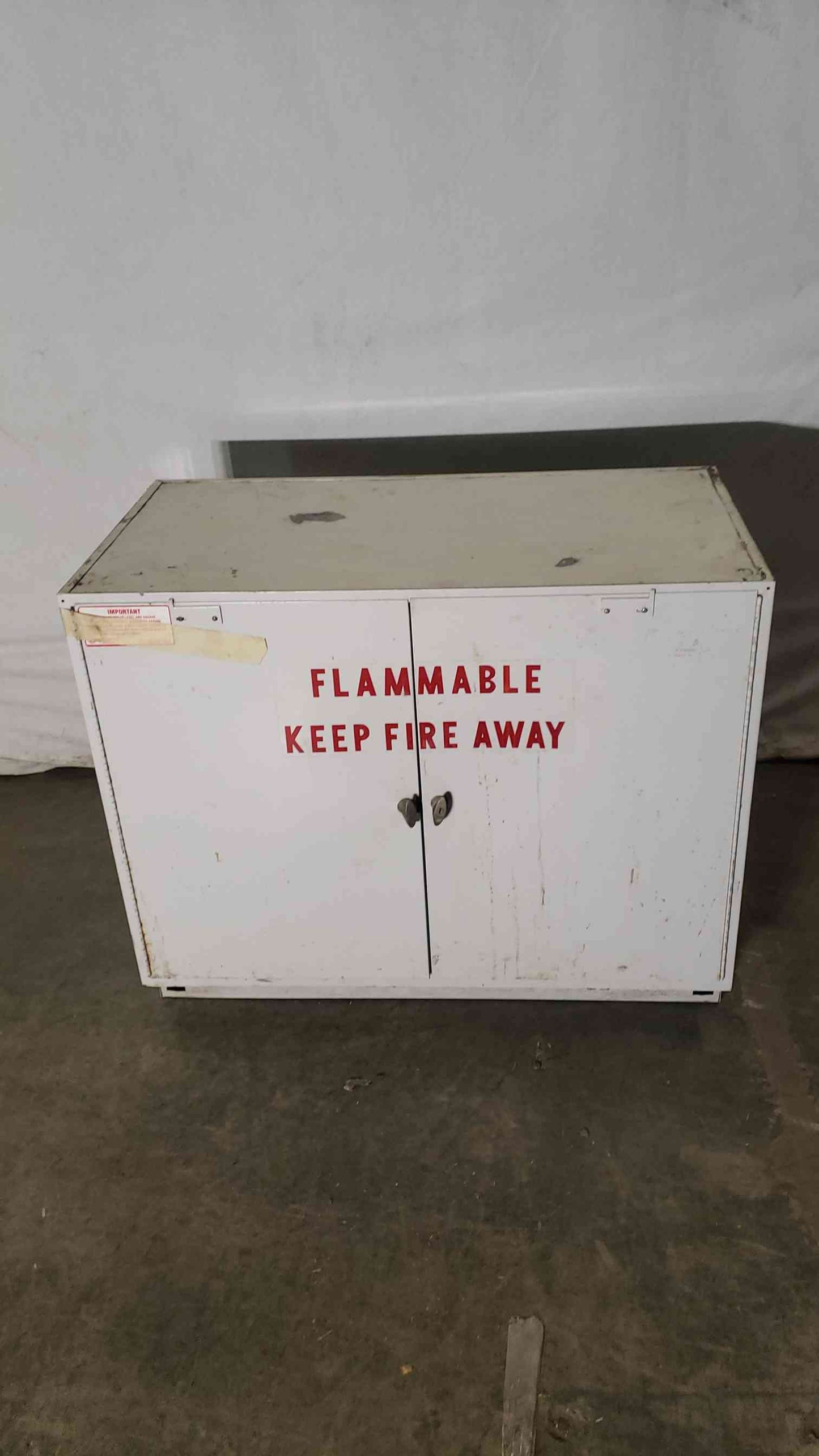 42x22x35 Flammable Casework(100253)
