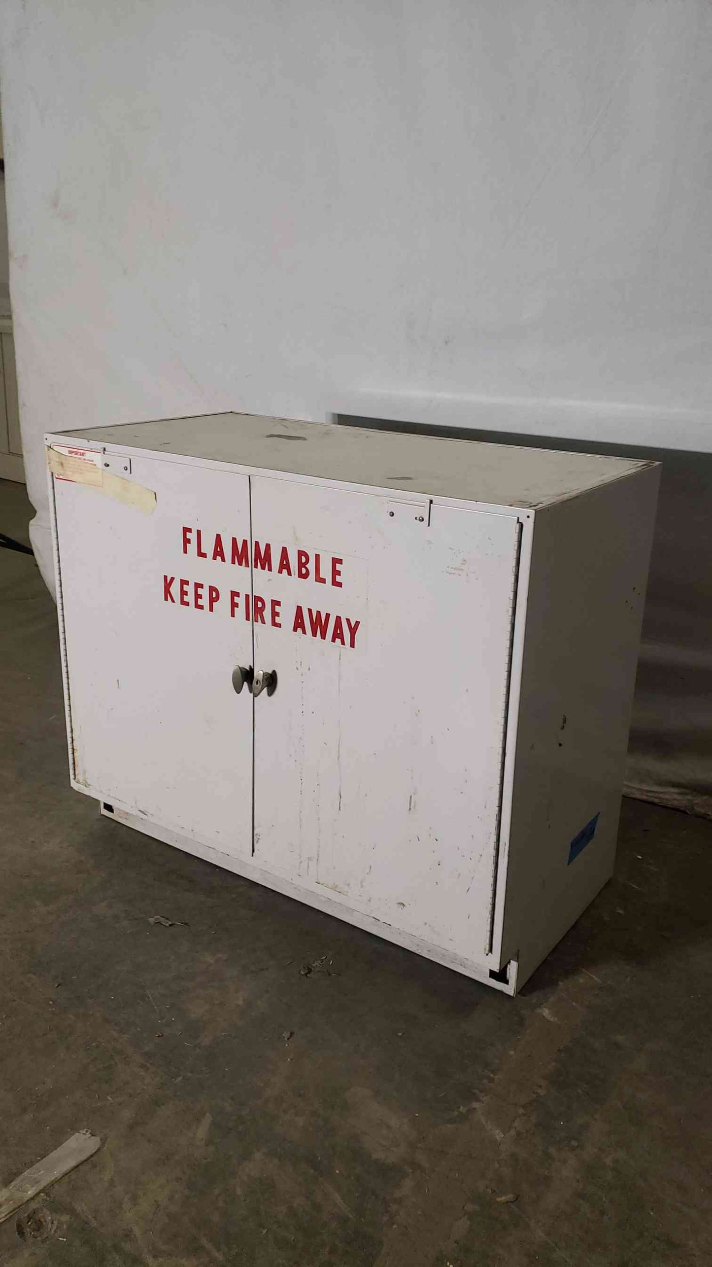 42x22x35 Flammable Casework(100253)