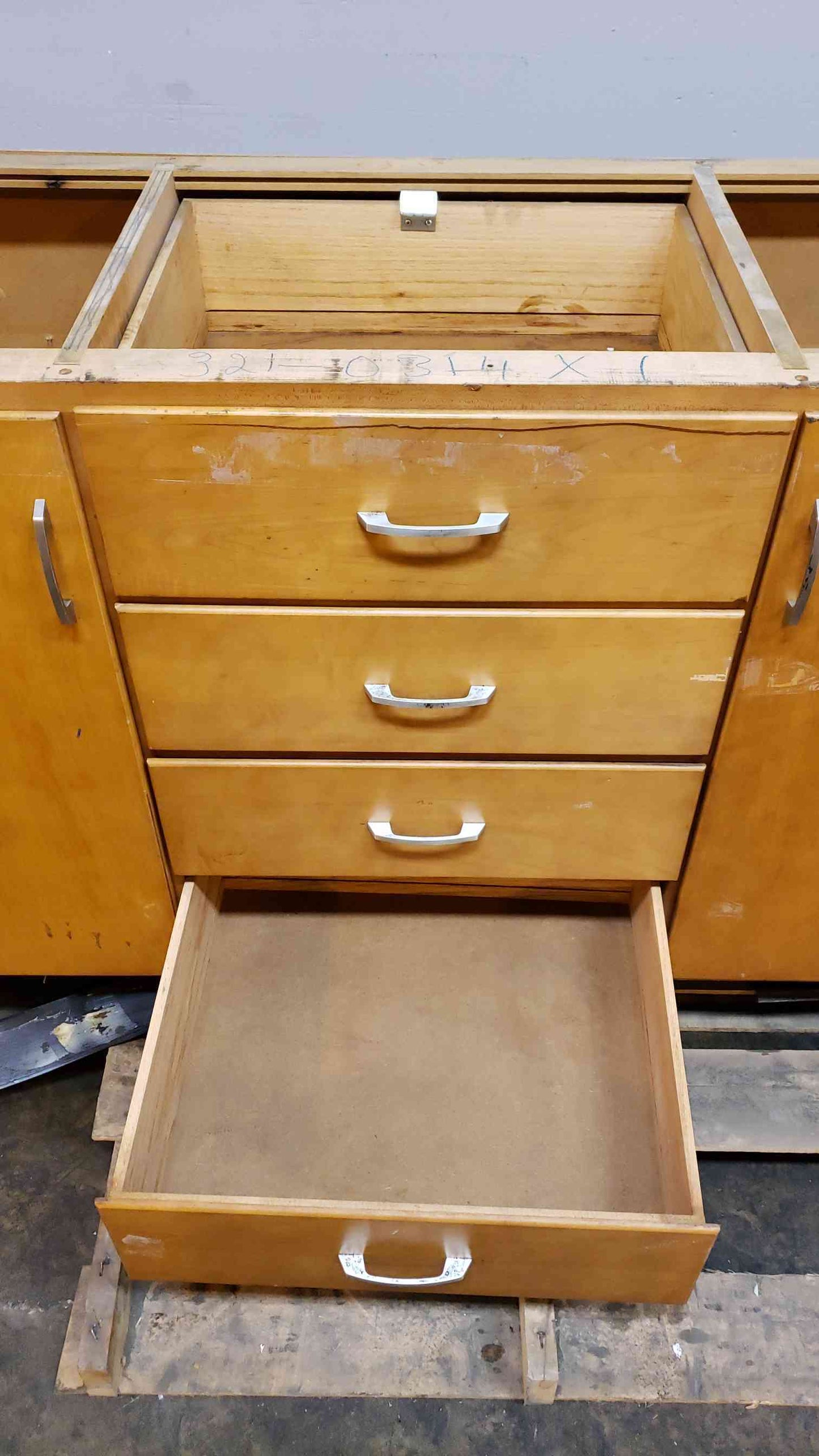 6' Wooden Kewaunee Casework W/ 4 Drawers 2 Doors (1374AA)(1374AA)