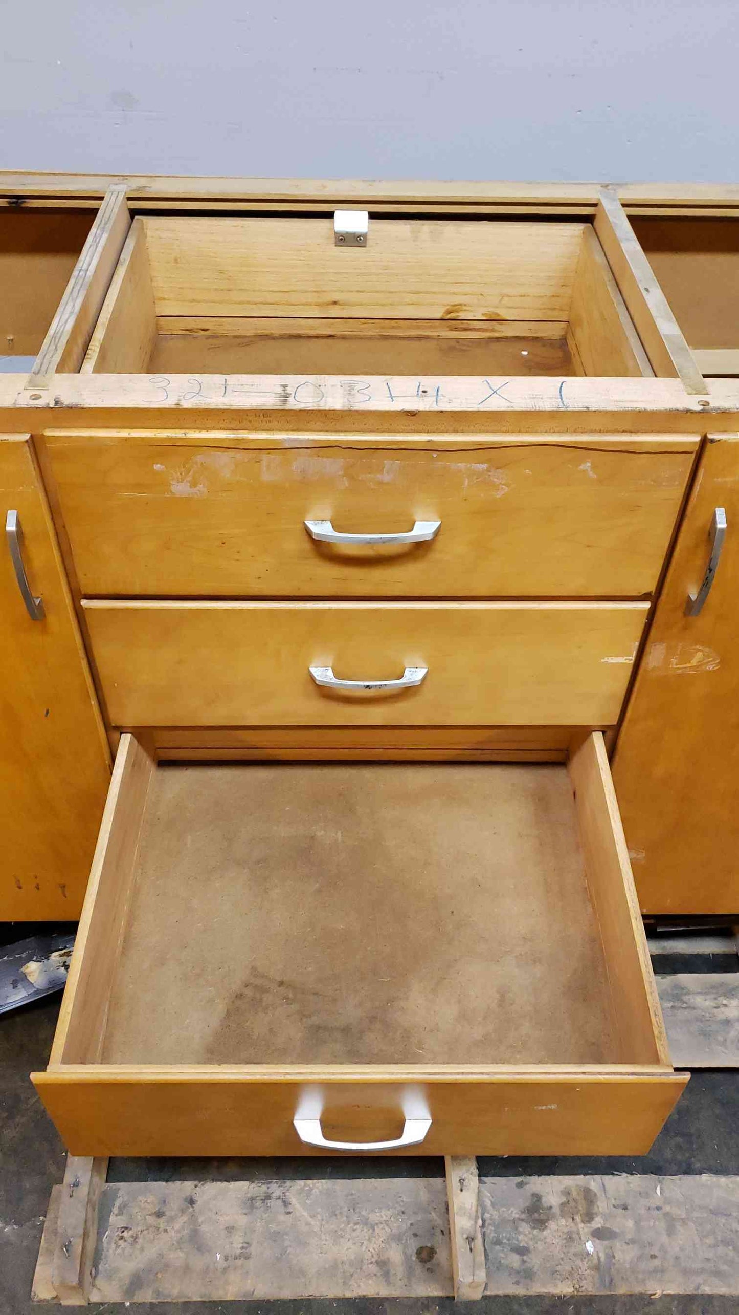6' Wooden Kewaunee Casework W/ 4 Drawers 2 Doors (1374AA)(1374AA)
