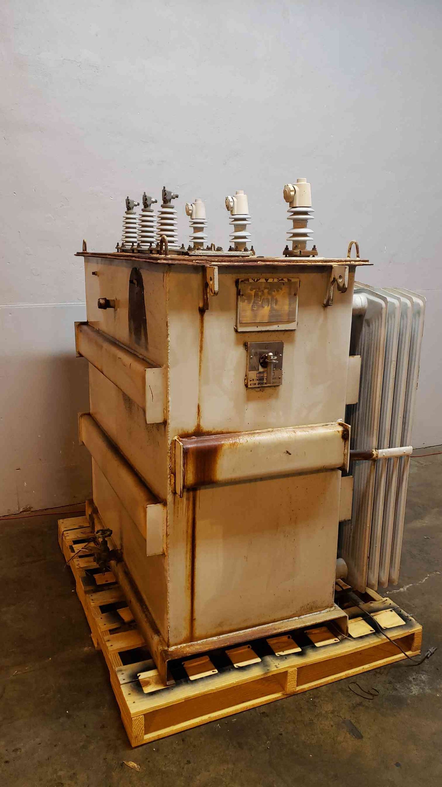 DELTA STAR 500 KVA Transformer 13200v x 4800v(100009)