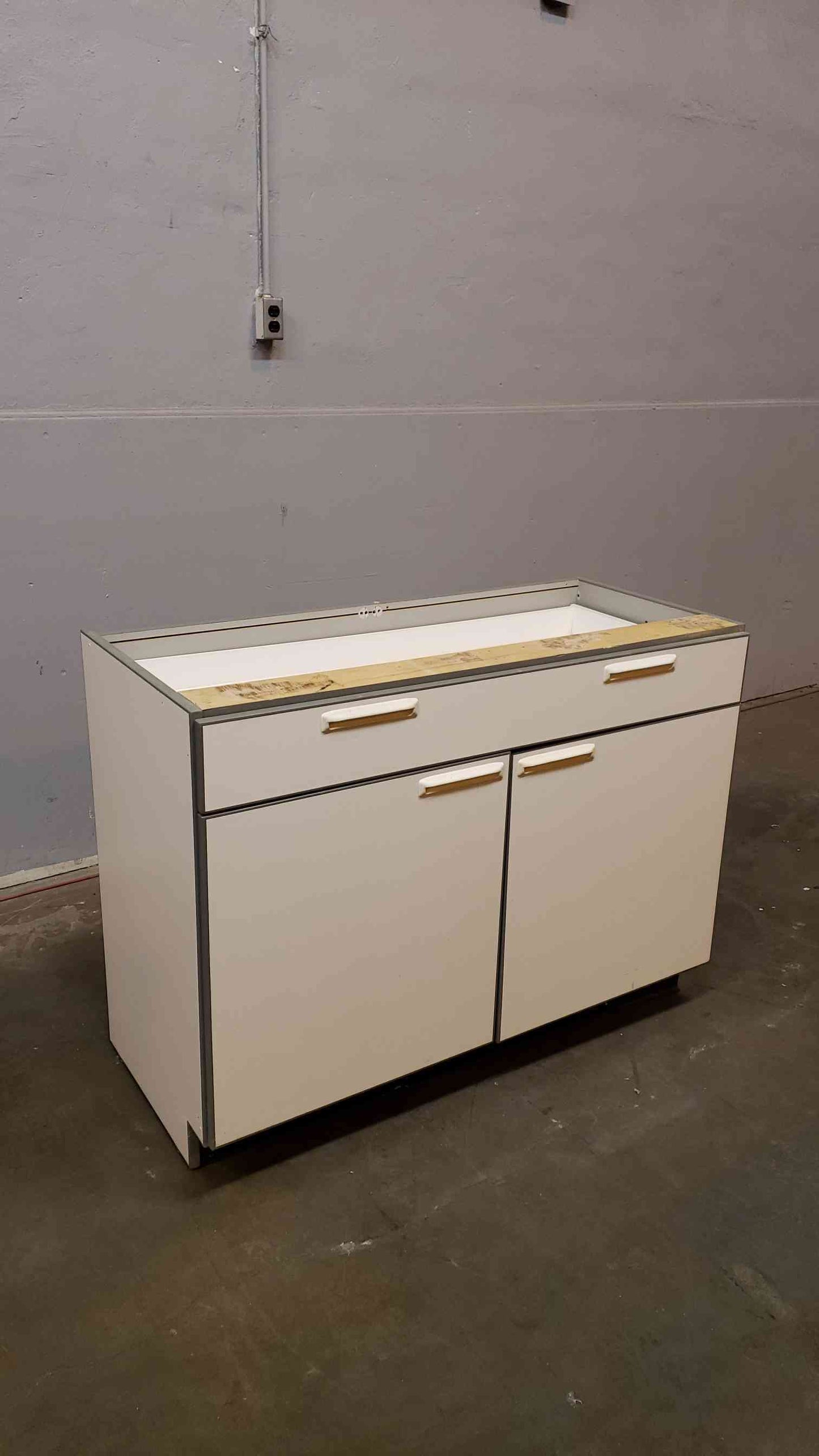 4' Recessed Wooden Casework W/ 1 Drawer 2 Doors(Q16648)