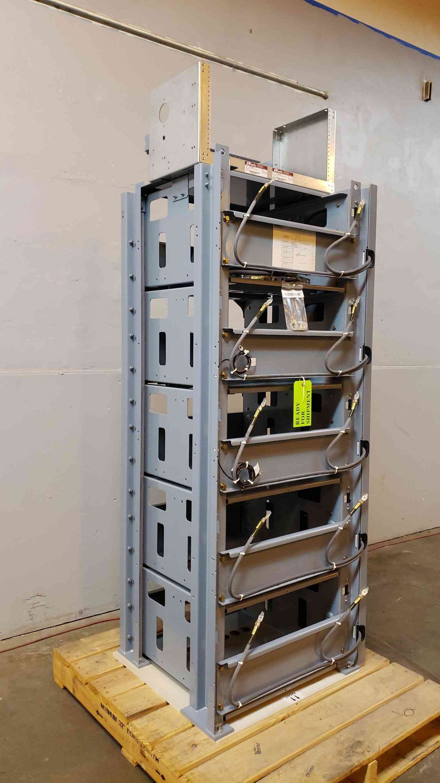 NEW Charles Industries 10 String Battery Rack w/ Disconnects(100587)