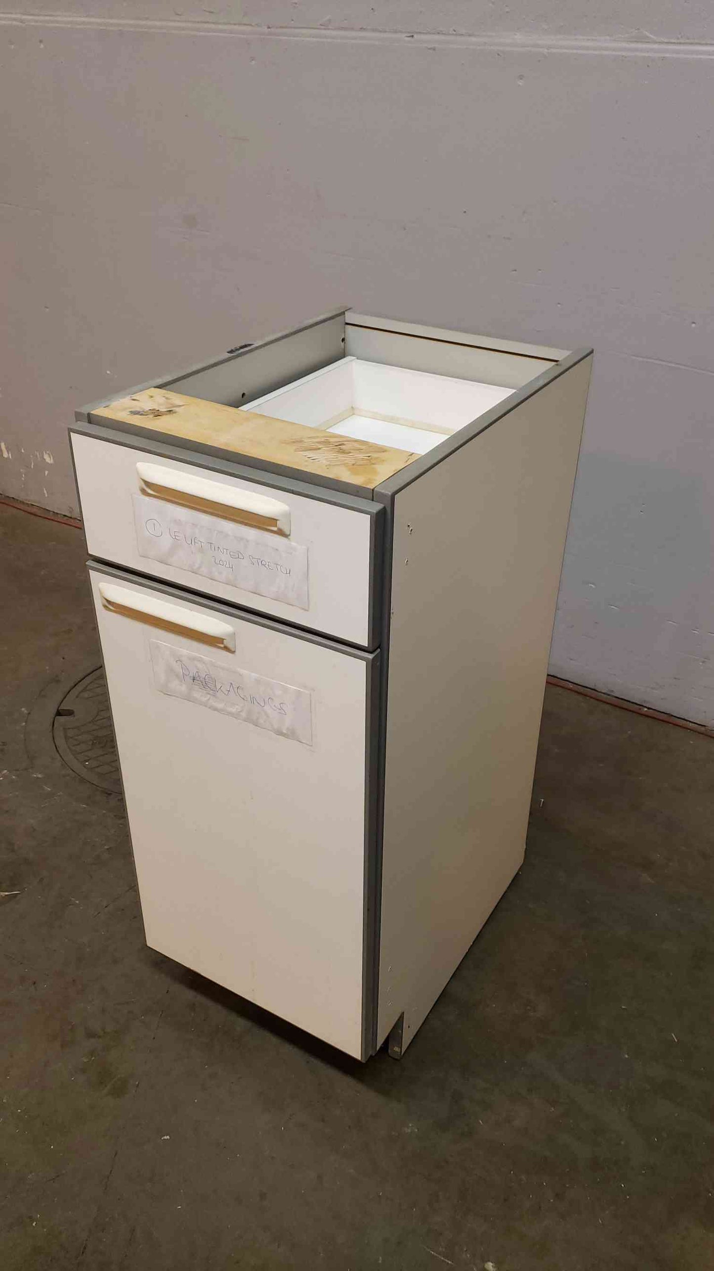 15" Recessed Wooden Casework W/ 1 Drawer 1 Door(Q16685)