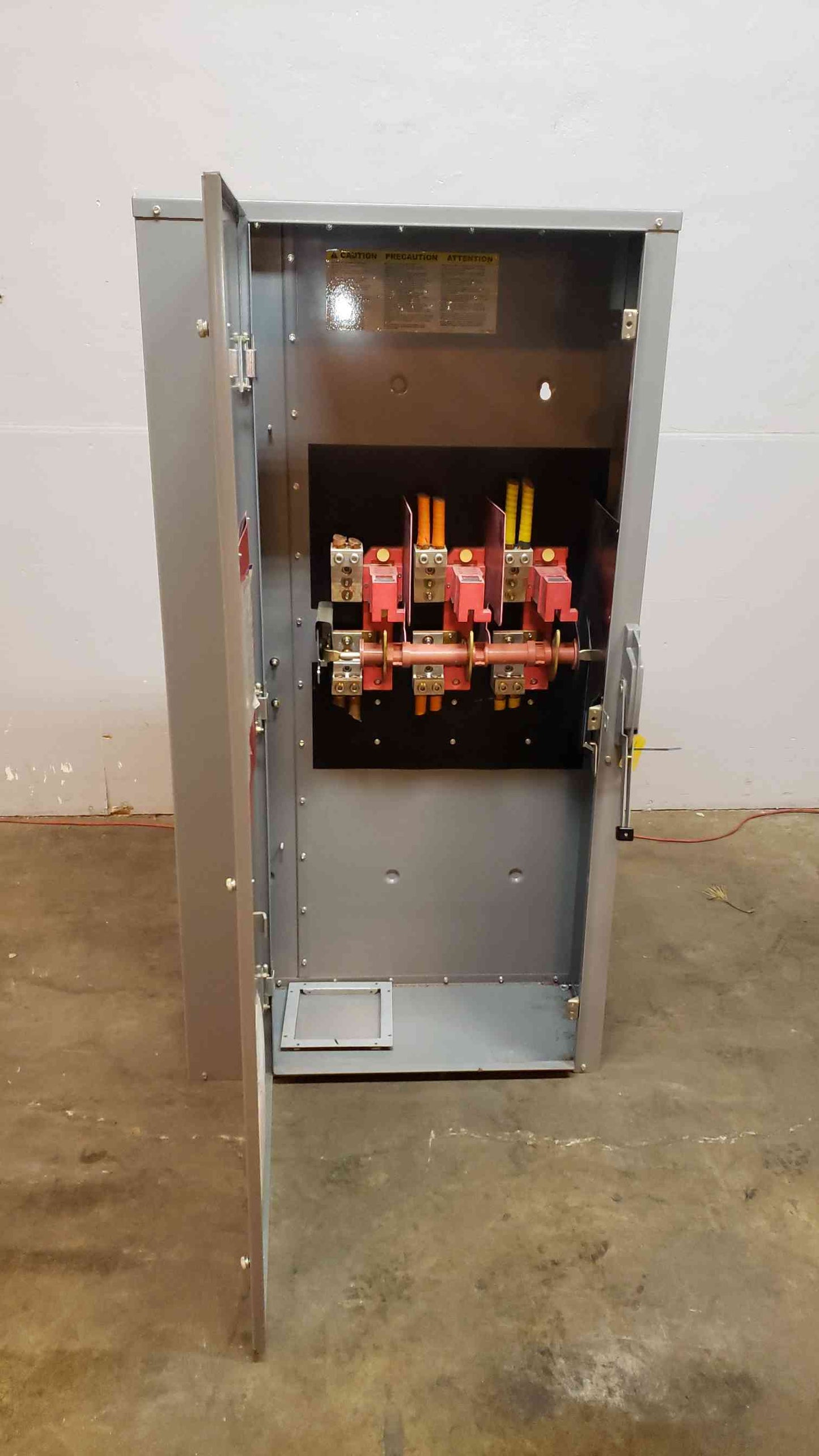 SQUARE D HU367 3PH 600V 800A DISCONNECT SWITCH(100198)