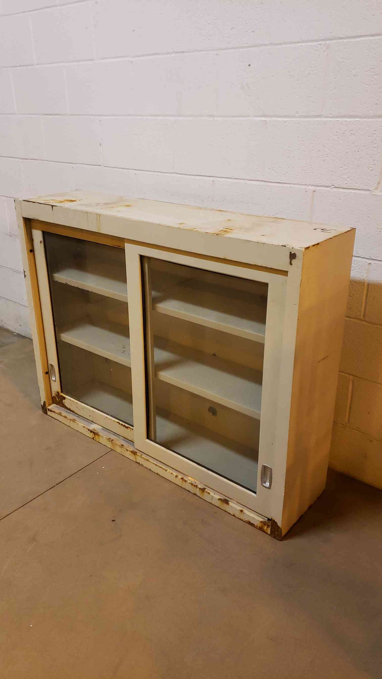 47" Overhead Cabinet (Q16686)(Q16686)