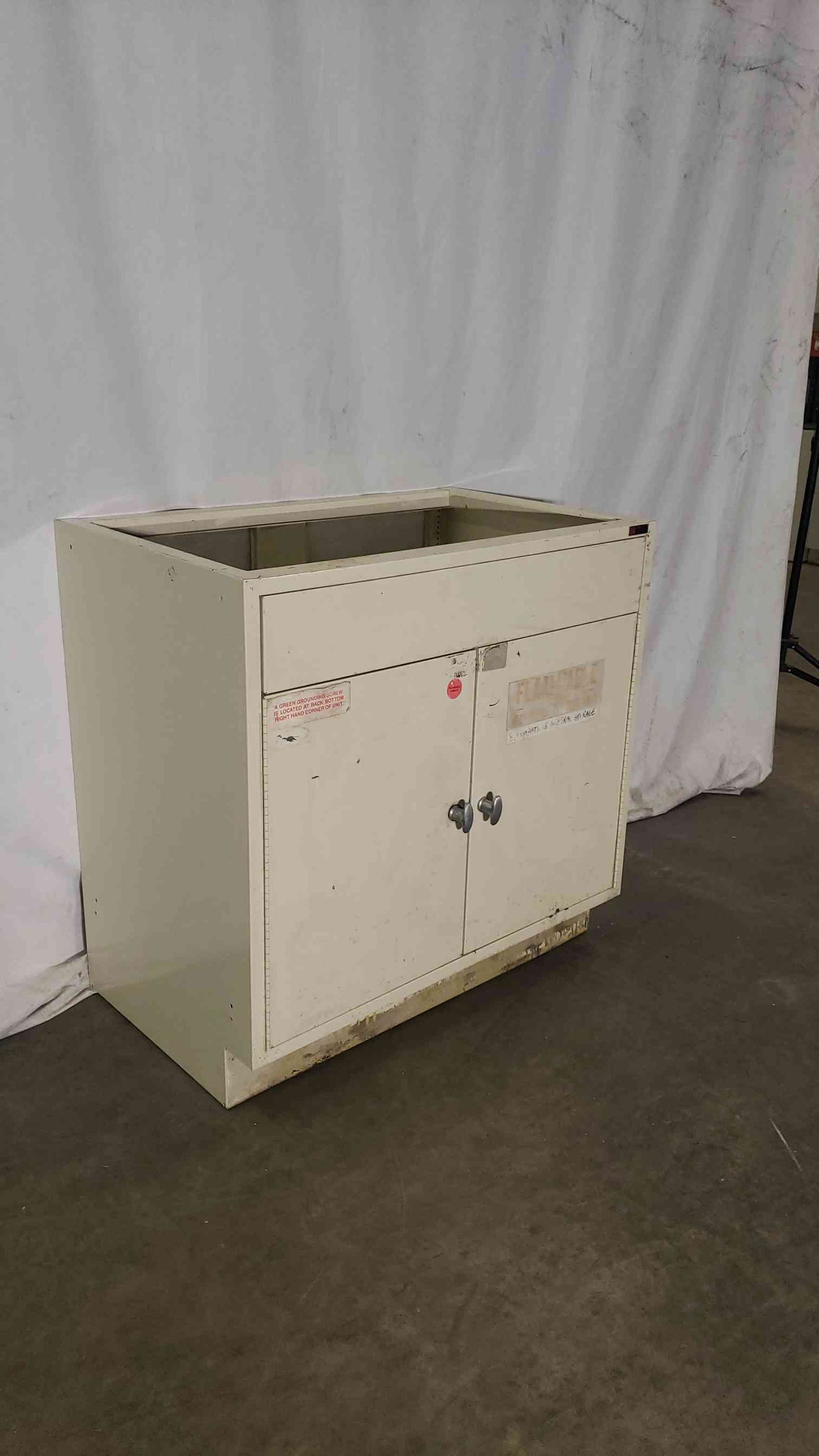 36x22x35 Kewaunee Flammable Casework Tan(100144)