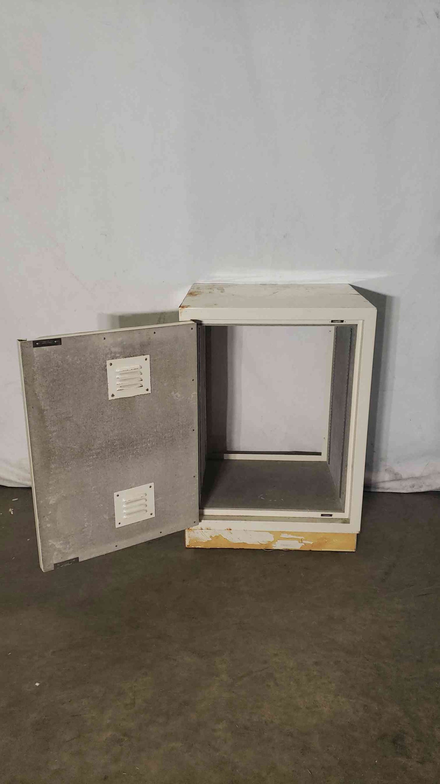24x21x34 Acid Cabinet(100164)