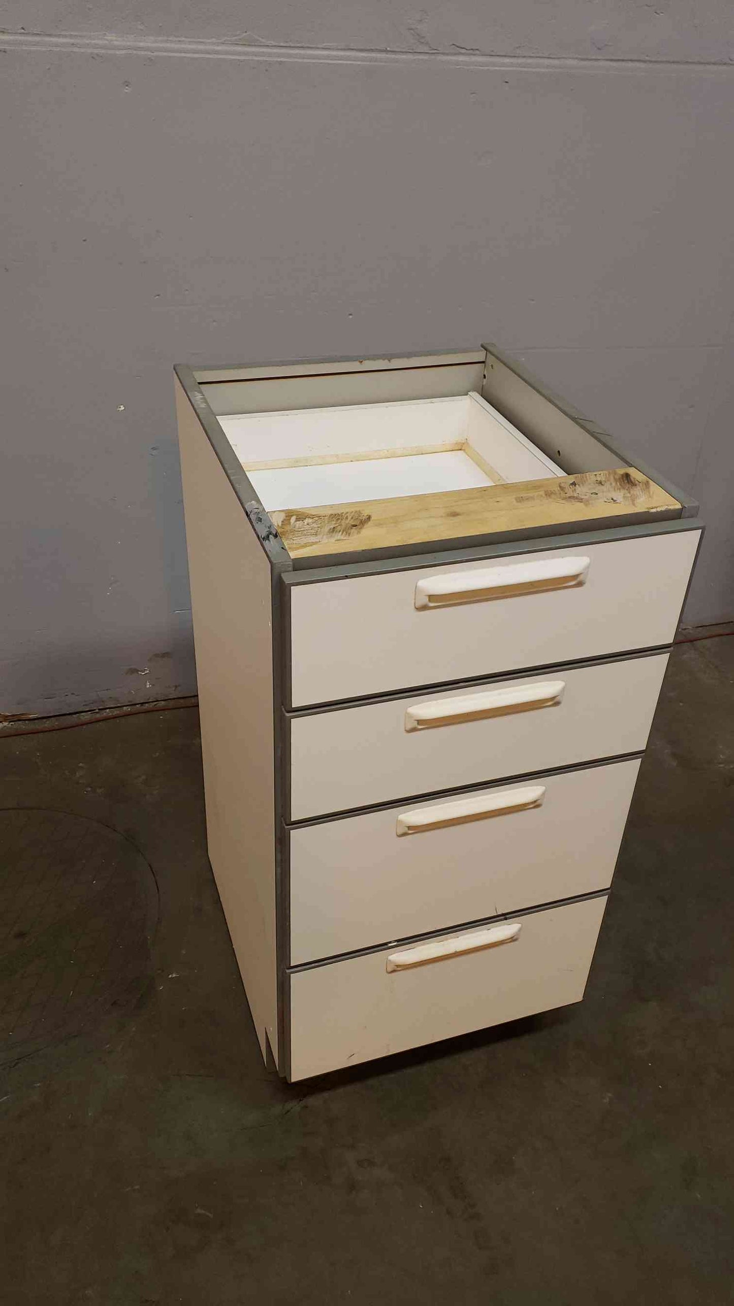 18" Recessed Wooden Casework W/ 4 Drawers(Q16664)
