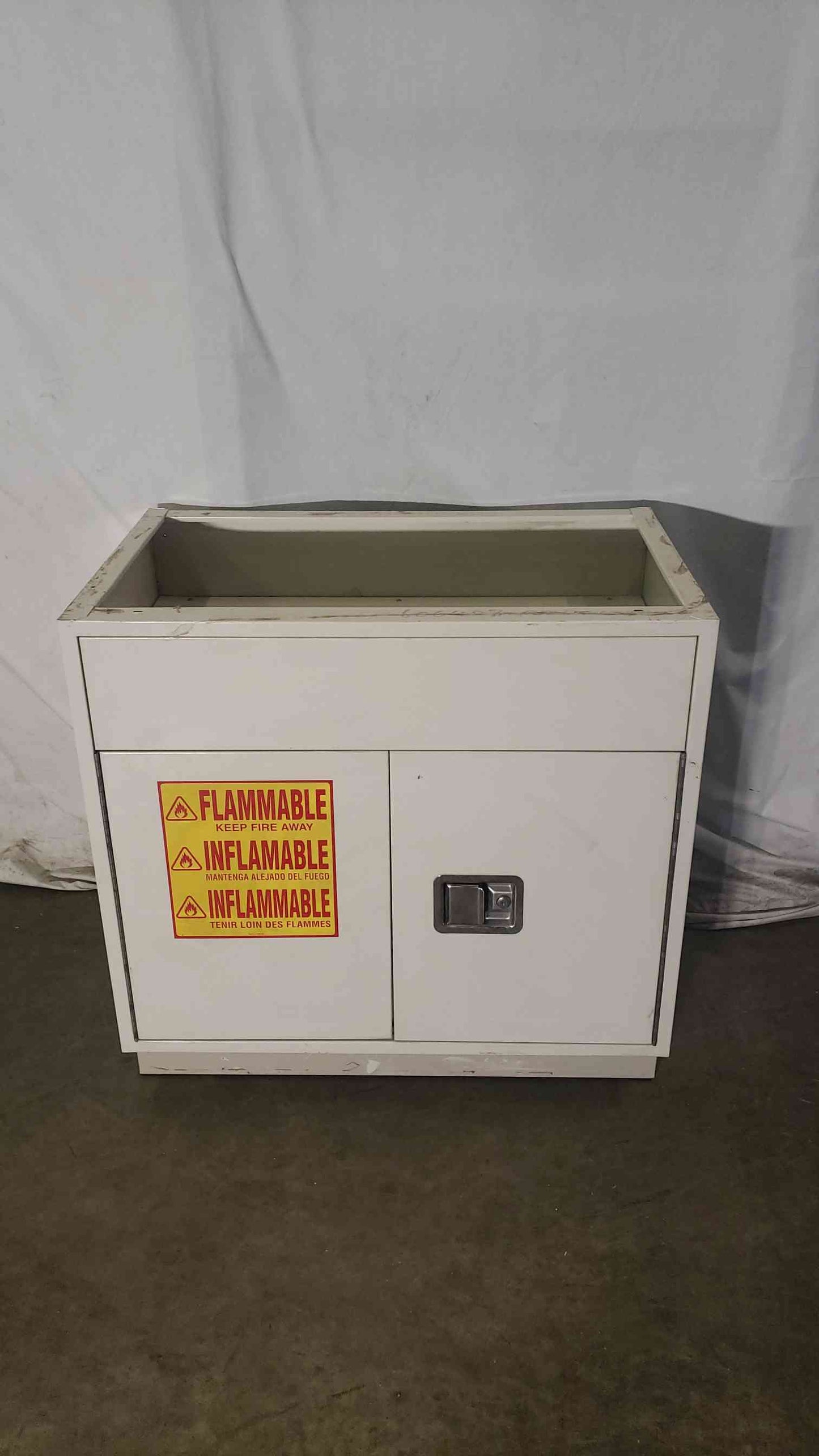 36x22x36 Flammable Cabinet(100149)