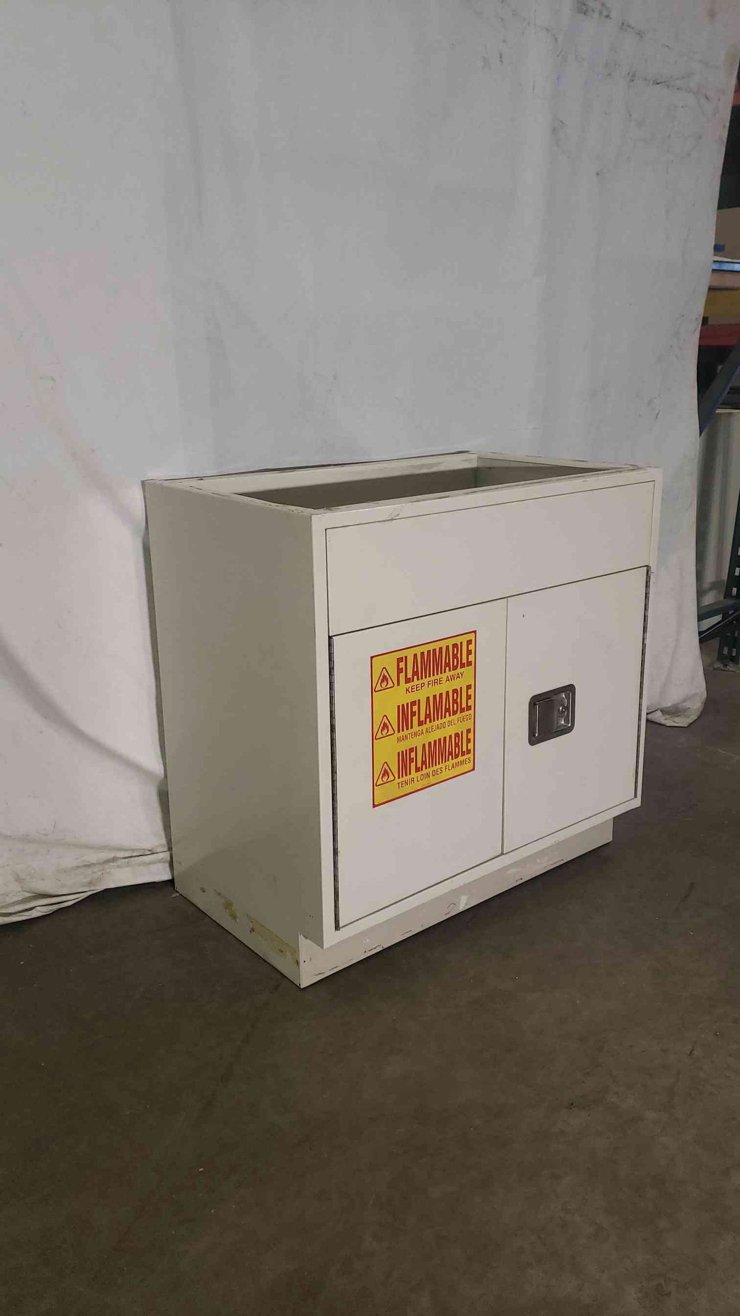 36x22x36 Flammable Cabinet(100149)