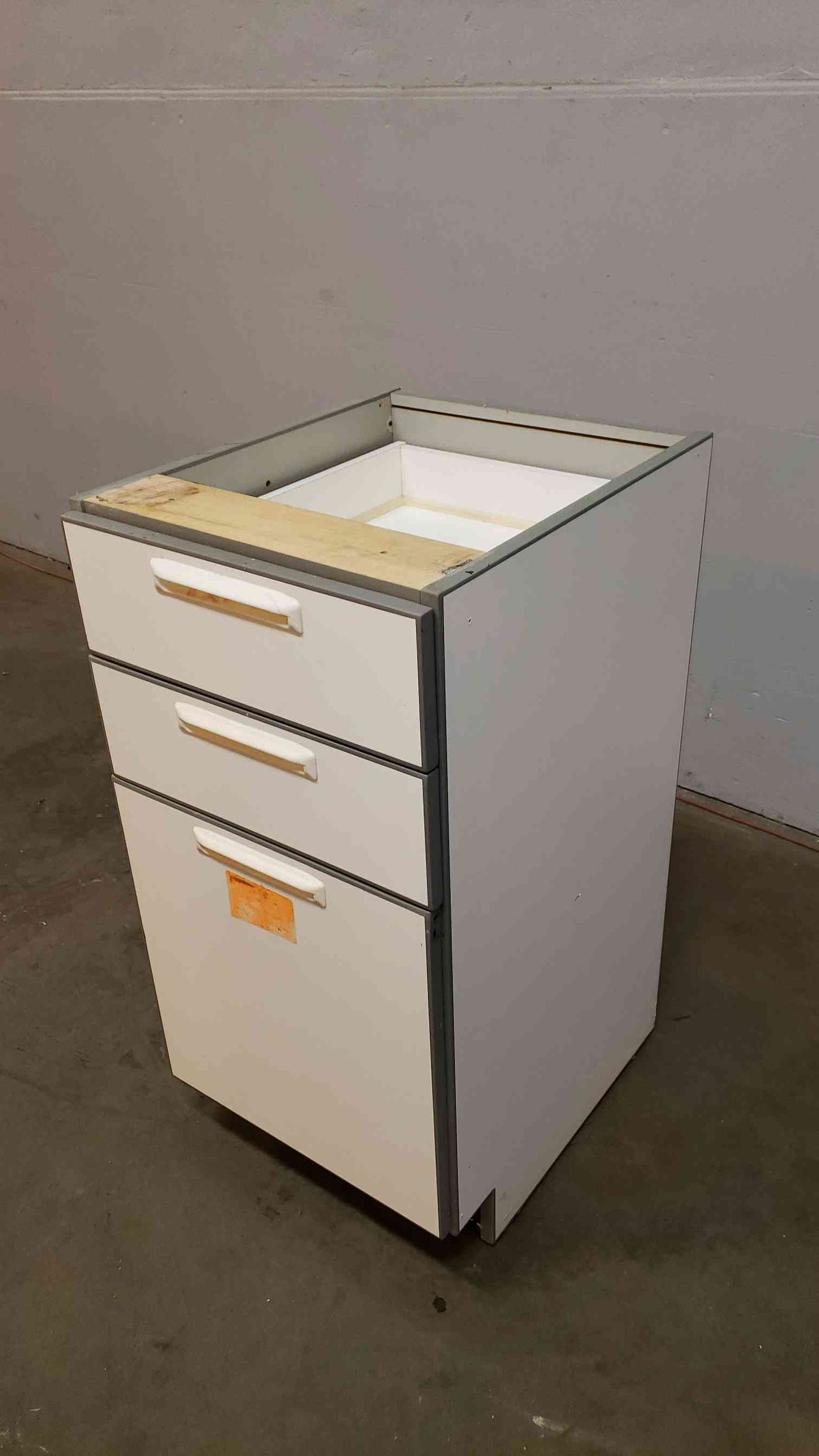 18" Recessed Wooden Casework W/ 3 Drawers(Q16665)
