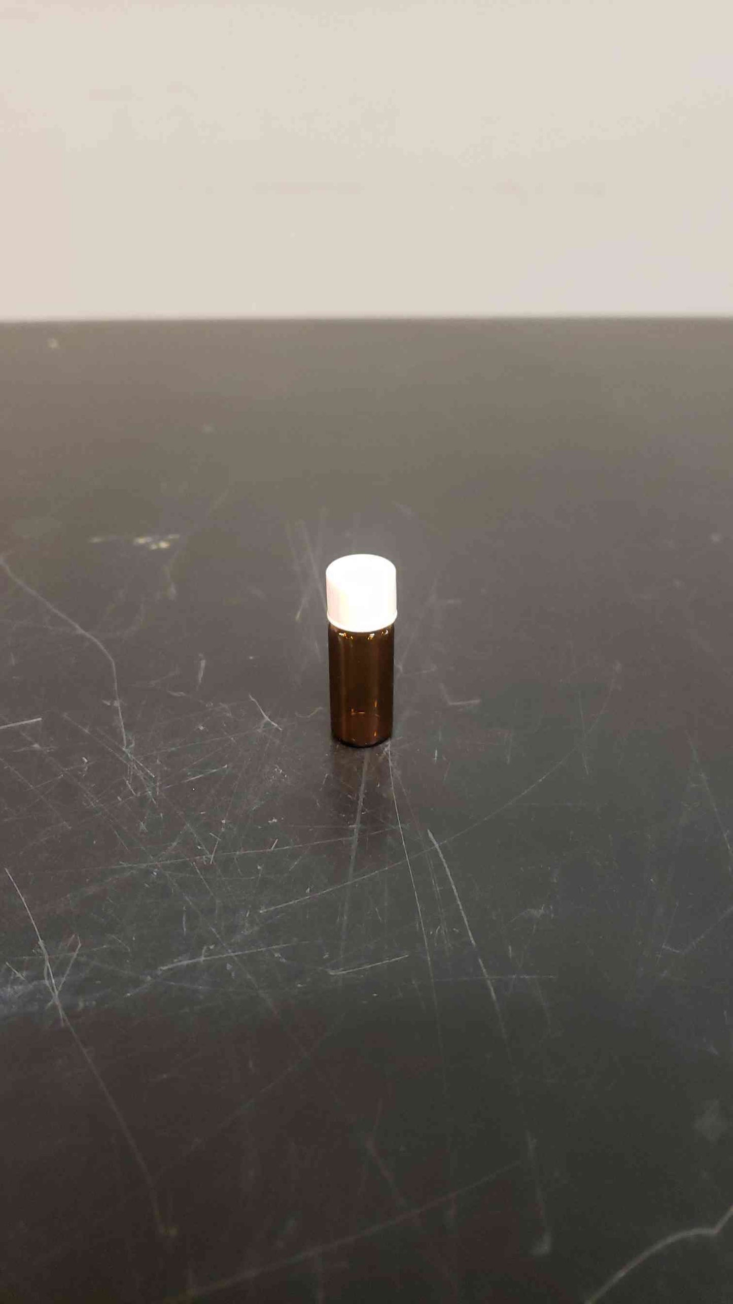 Lot of 100 Thermo Scientific EP 2 mL Amber Vial (SKU: 4401AA)