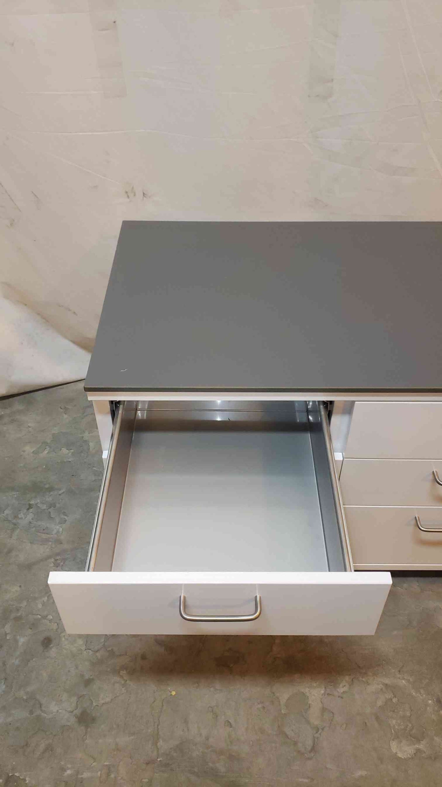 6 Drawer Rolling Casework Metal with Epoxy Top (1143AA)(1143AA)