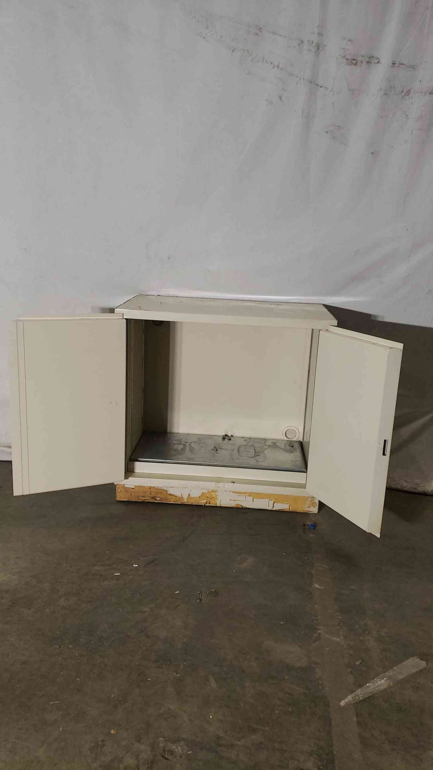 36x21x35 Flammable Cabinet(100255)